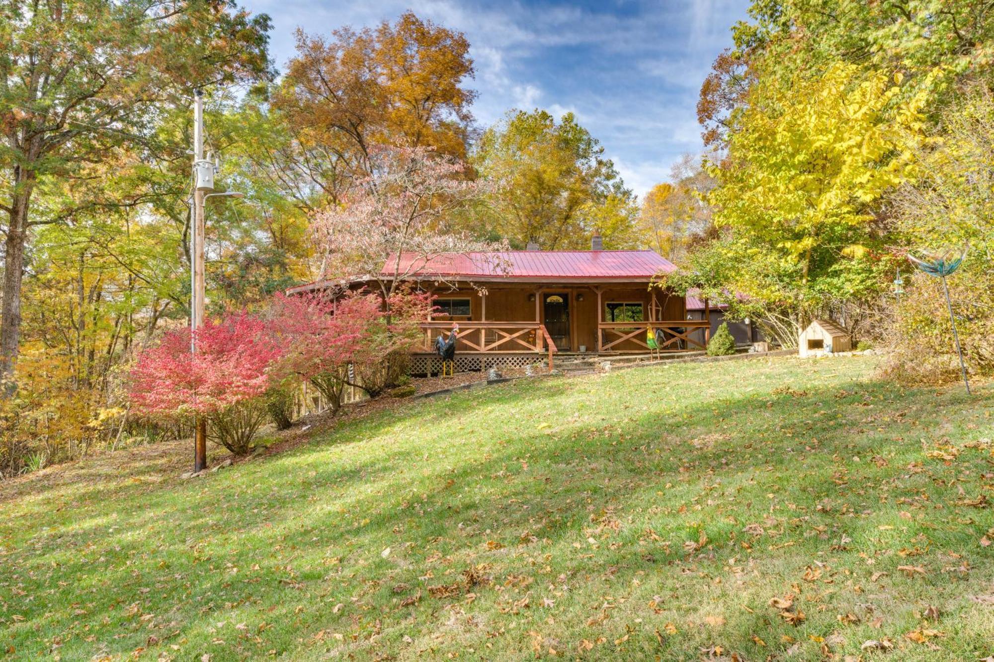 French Lick Getaway With Deck, Grill And Fire Pit! Villa Luaran gambar
