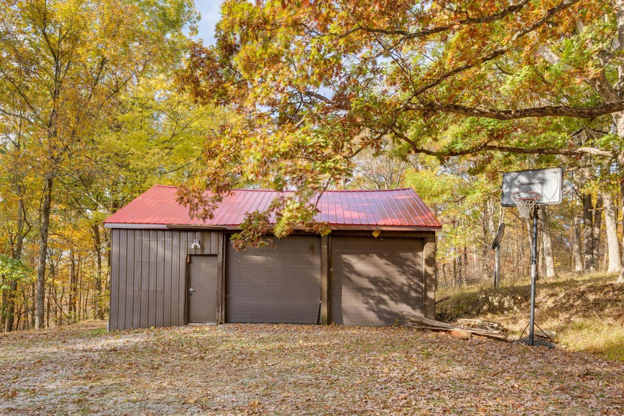 French Lick Getaway With Deck, Grill And Fire Pit! Villa Luaran gambar