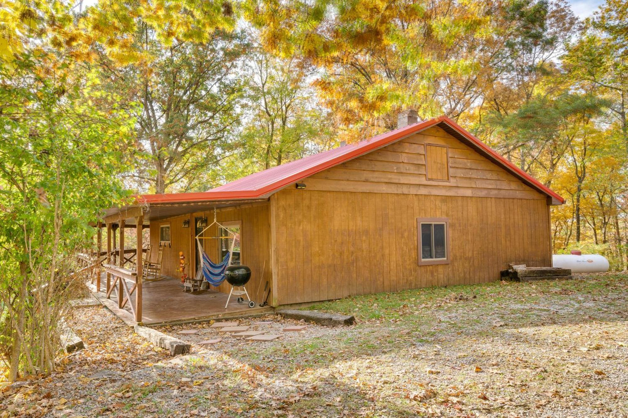 French Lick Getaway With Deck, Grill And Fire Pit! Villa Luaran gambar