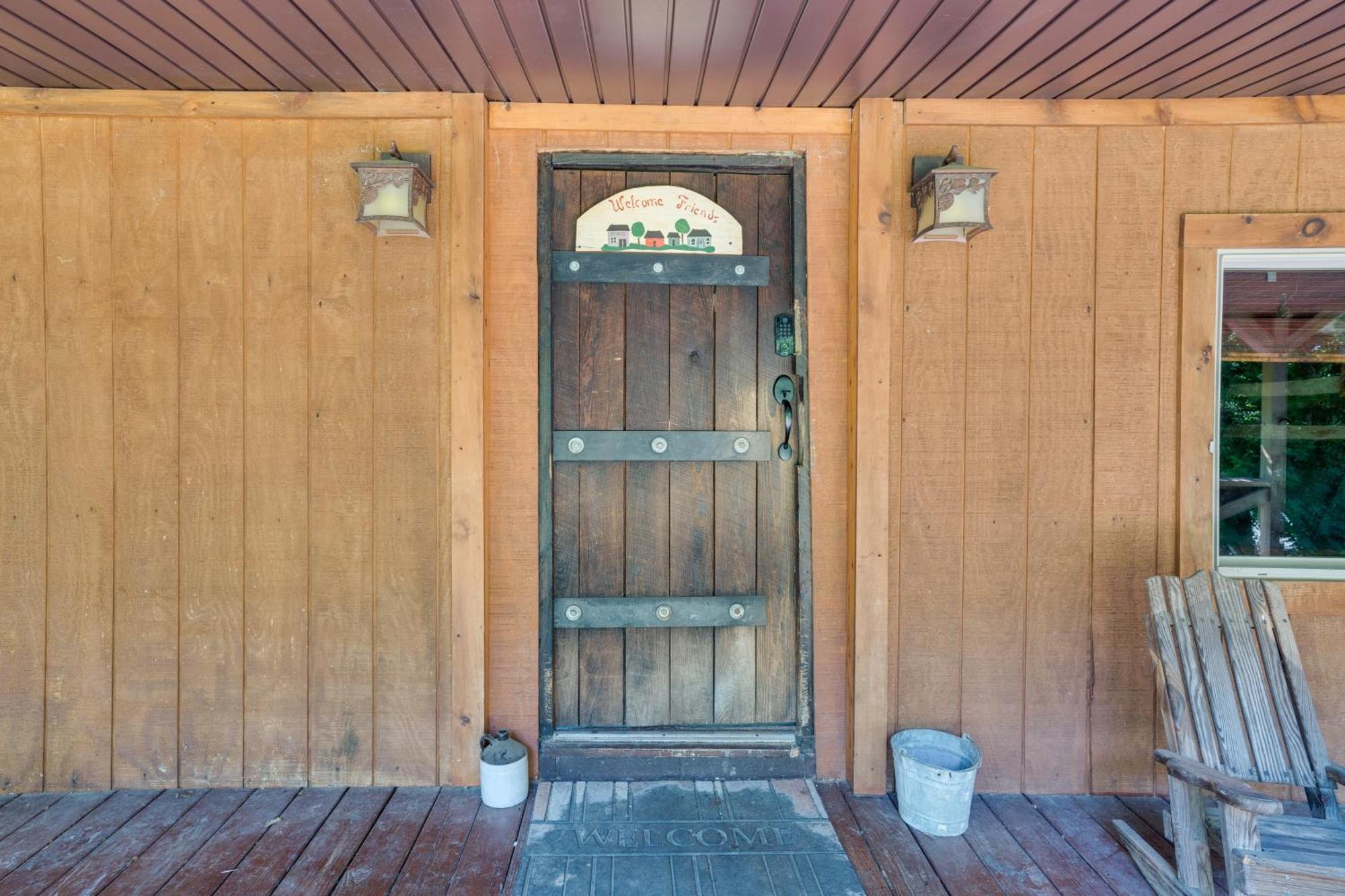 French Lick Getaway With Deck, Grill And Fire Pit! Villa Luaran gambar